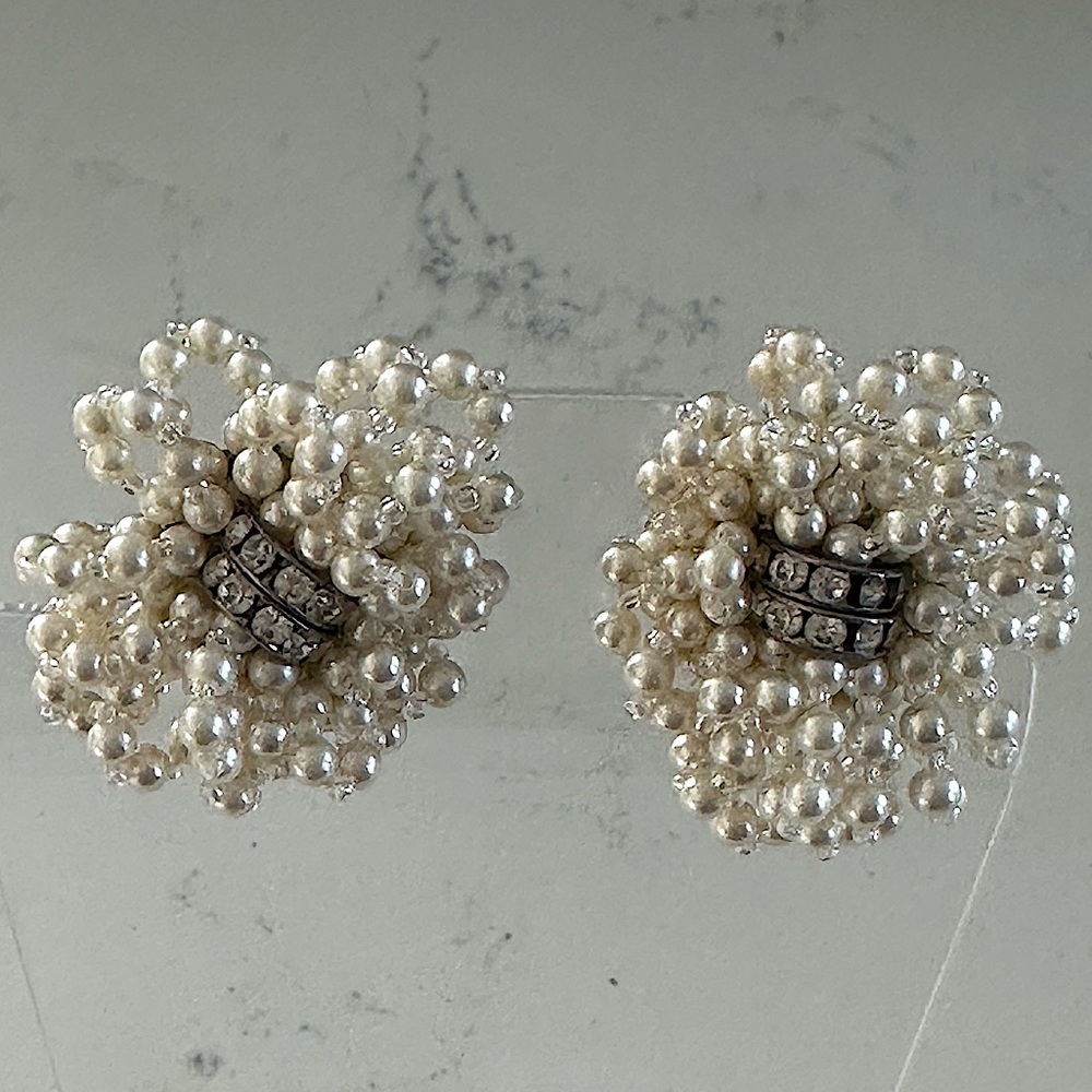 Vintage Seed Pearl w/cubic zirconia rhinestone Clip on earrings
